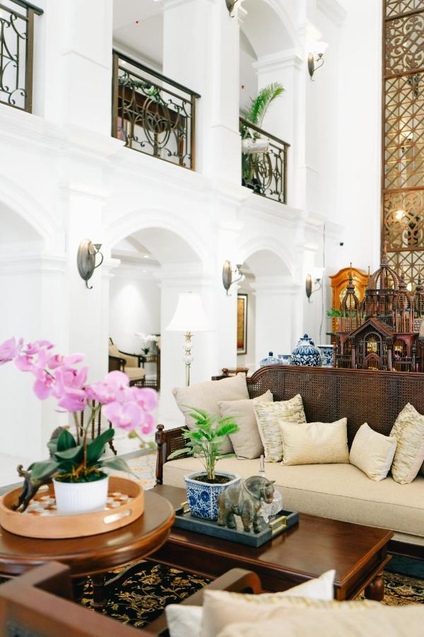 Mahalaya The Legacy Hotel Surakarta  Exterior photo