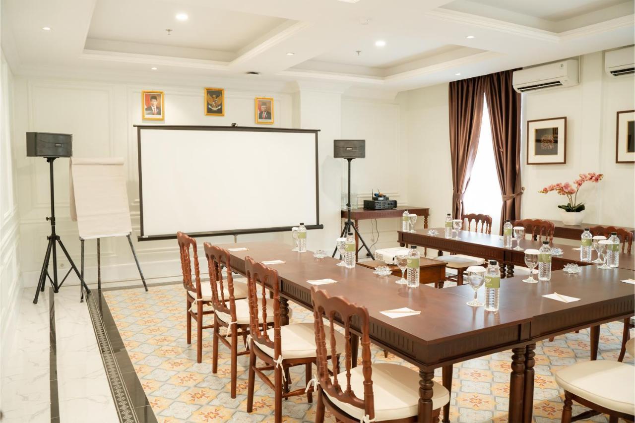 Mahalaya The Legacy Hotel Surakarta  Exterior photo